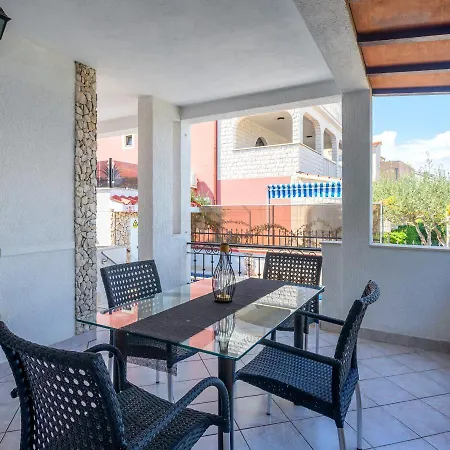 House Iva Apartment Slatine