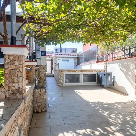 House Iva Apartman