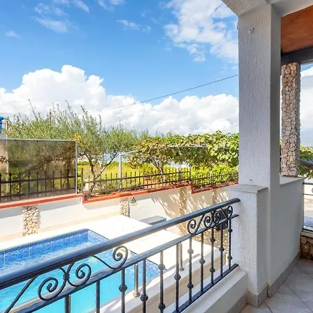 Apartman House Iva